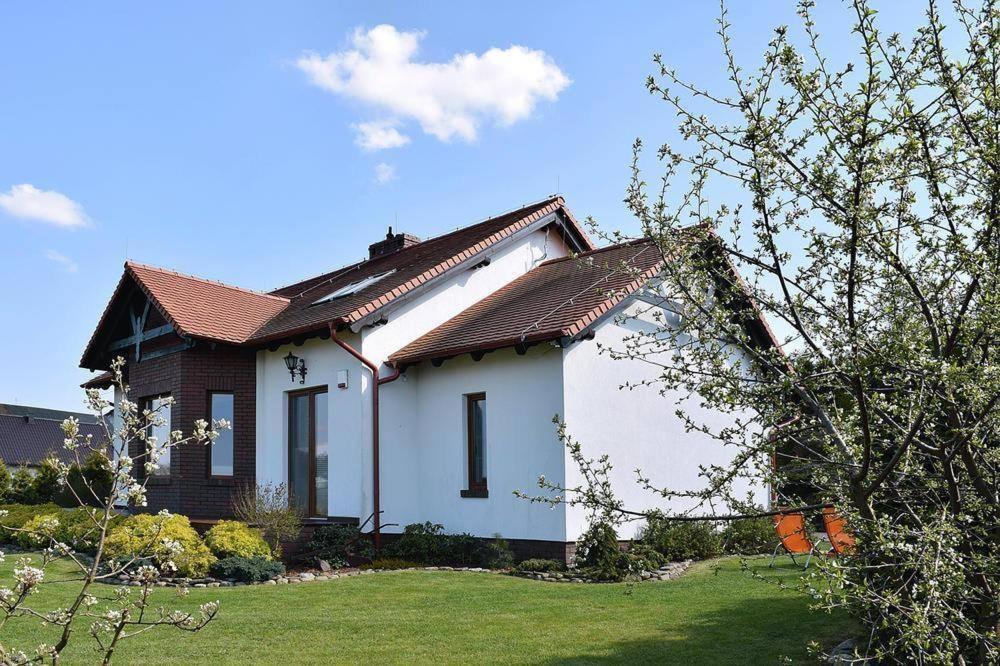 Villa Dom U Zbyszka Z Prywatna Plaza Kiedrowice Exterior foto